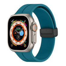 Lade das Bild in den Galerie-Viewer, Silikon-Uhrarmbänder mit Magnet Verschluss für Deine iWatch, Watch8, Apple Watch
