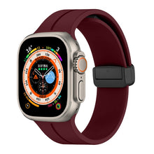 Lade das Bild in den Galerie-Viewer, Silikon-Uhrarmbänder mit Magnet Verschluss für Deine iWatch, Watch8, Apple Watch
