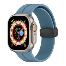 Lade das Bild in den Galerie-Viewer, Silikon-Uhrarmbänder mit Magnet Verschluss für Deine iWatch, Watch8, Apple Watch
